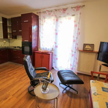 Magnolia By Interhome Apartament Porto Valtravaglia