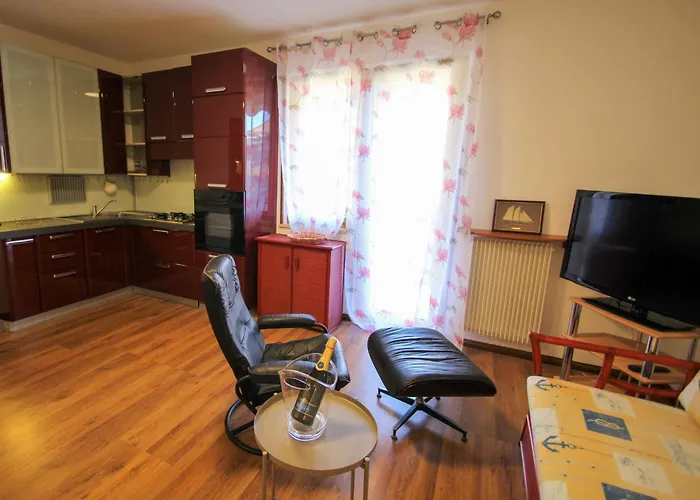 Magnolia By Interhome Διαμέρισμα Porto Valtravaglia