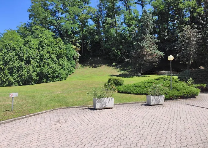 Magnolia By Interhome * Porto Valtravaglia